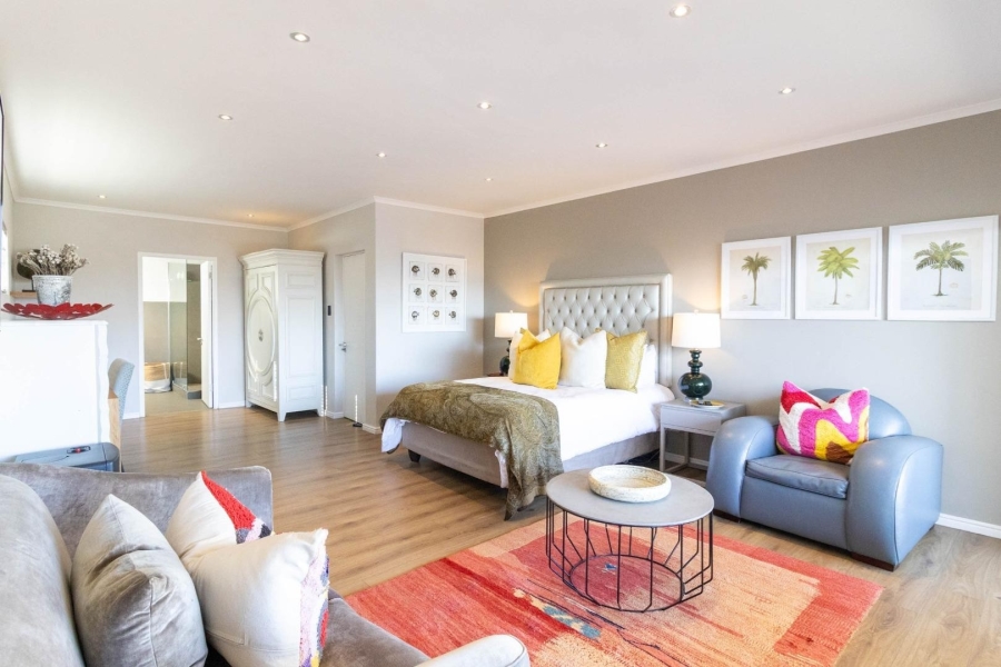 5 Bedroom Property for Sale in De Kelders Western Cape